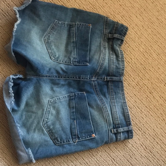 Jean shorts - Picture 3 of 3